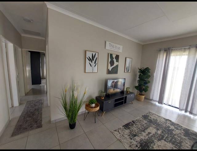 3 BEDROOM HOUSE FOR SALE IN VANDERBIJLPARK CW 5